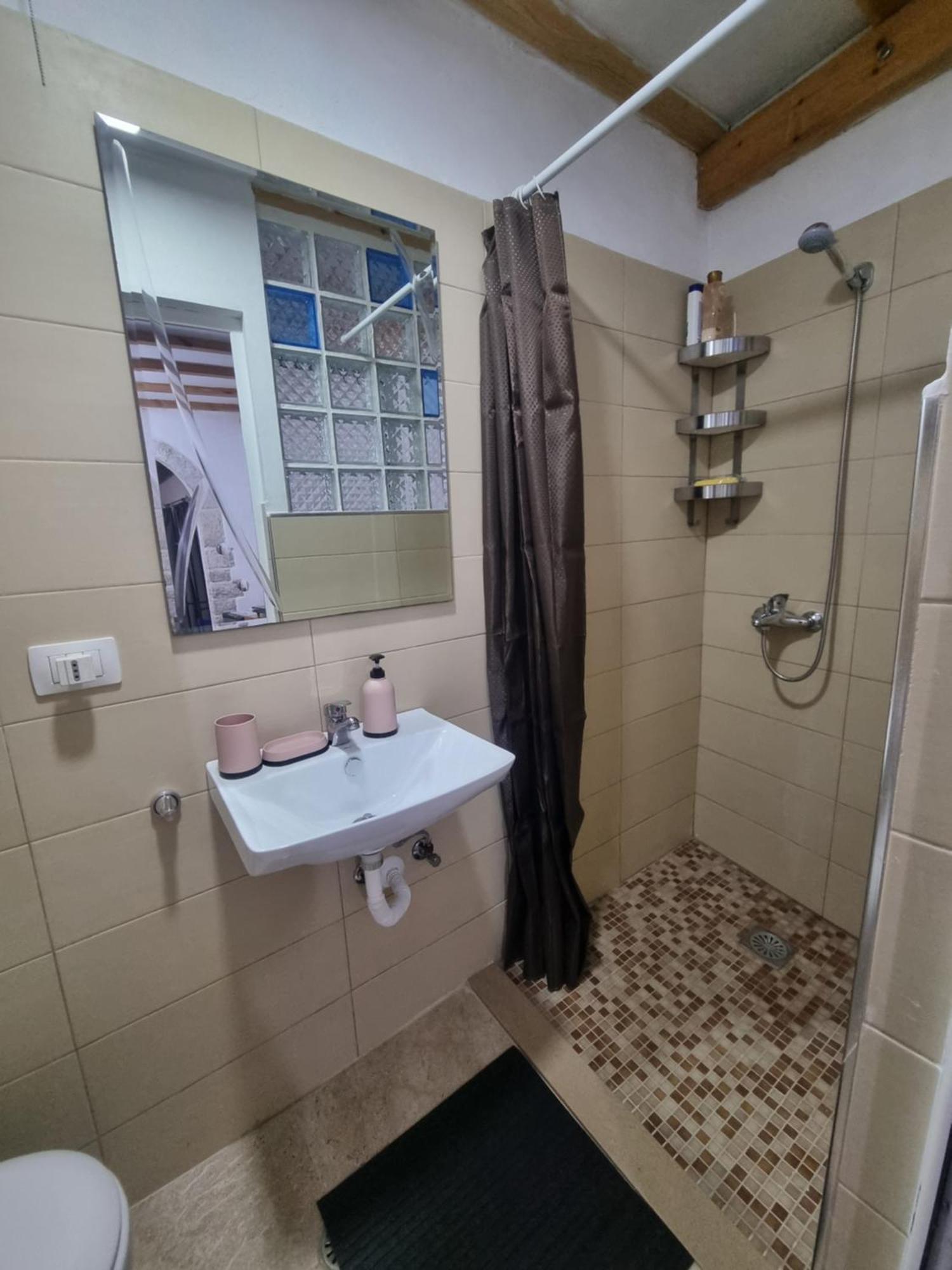 Villa Olive Old Qeparo Bagian luar foto