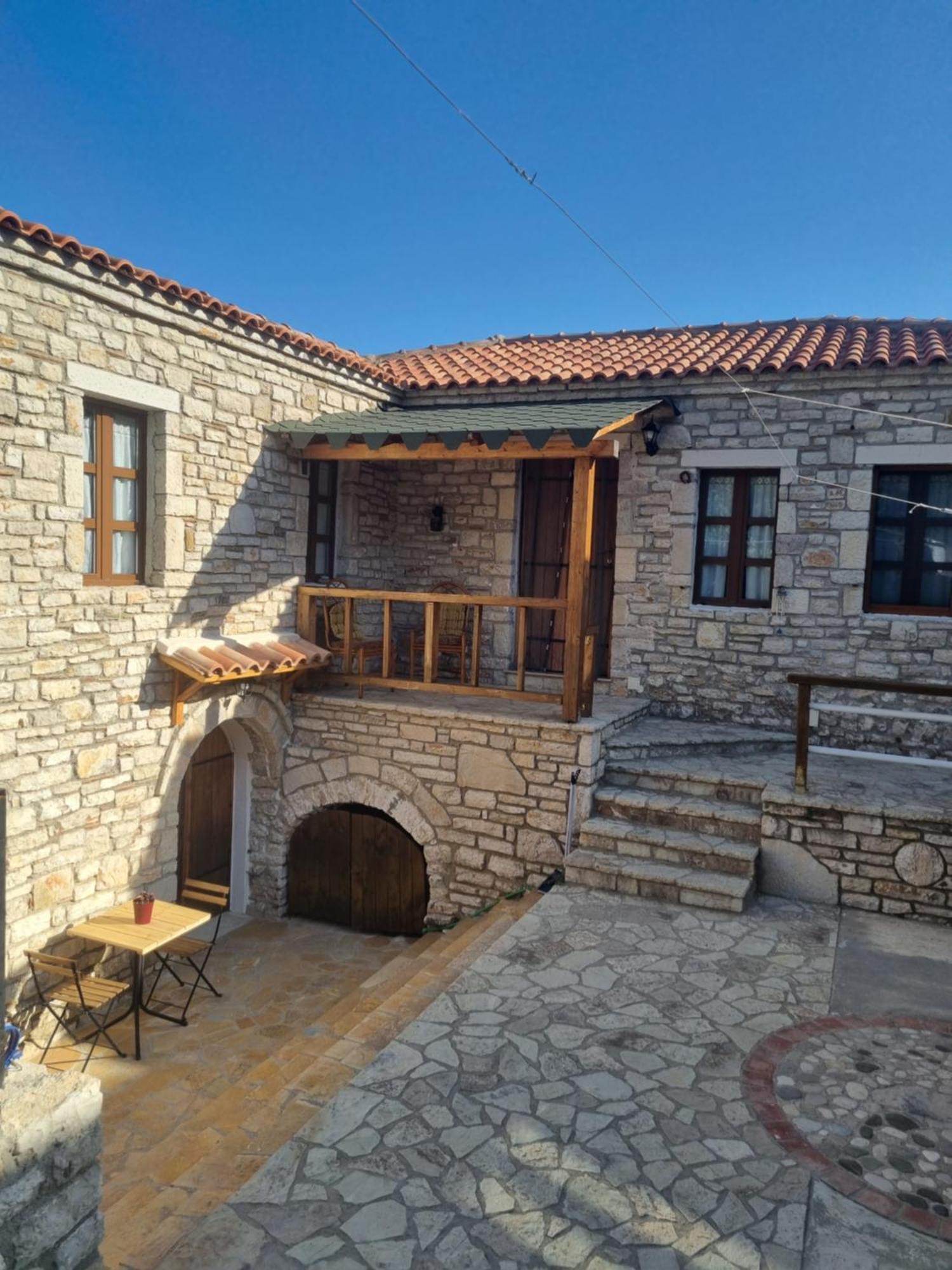 Villa Olive Old Qeparo Bagian luar foto